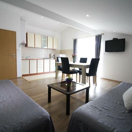 Sebi Apartment 300 M From Beach Rovinj Exterior foto