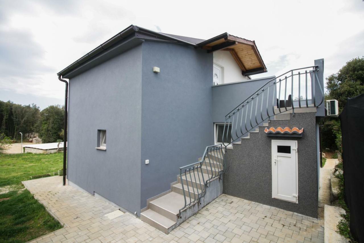Sebi Apartment 300 M From Beach Rovinj Exterior foto