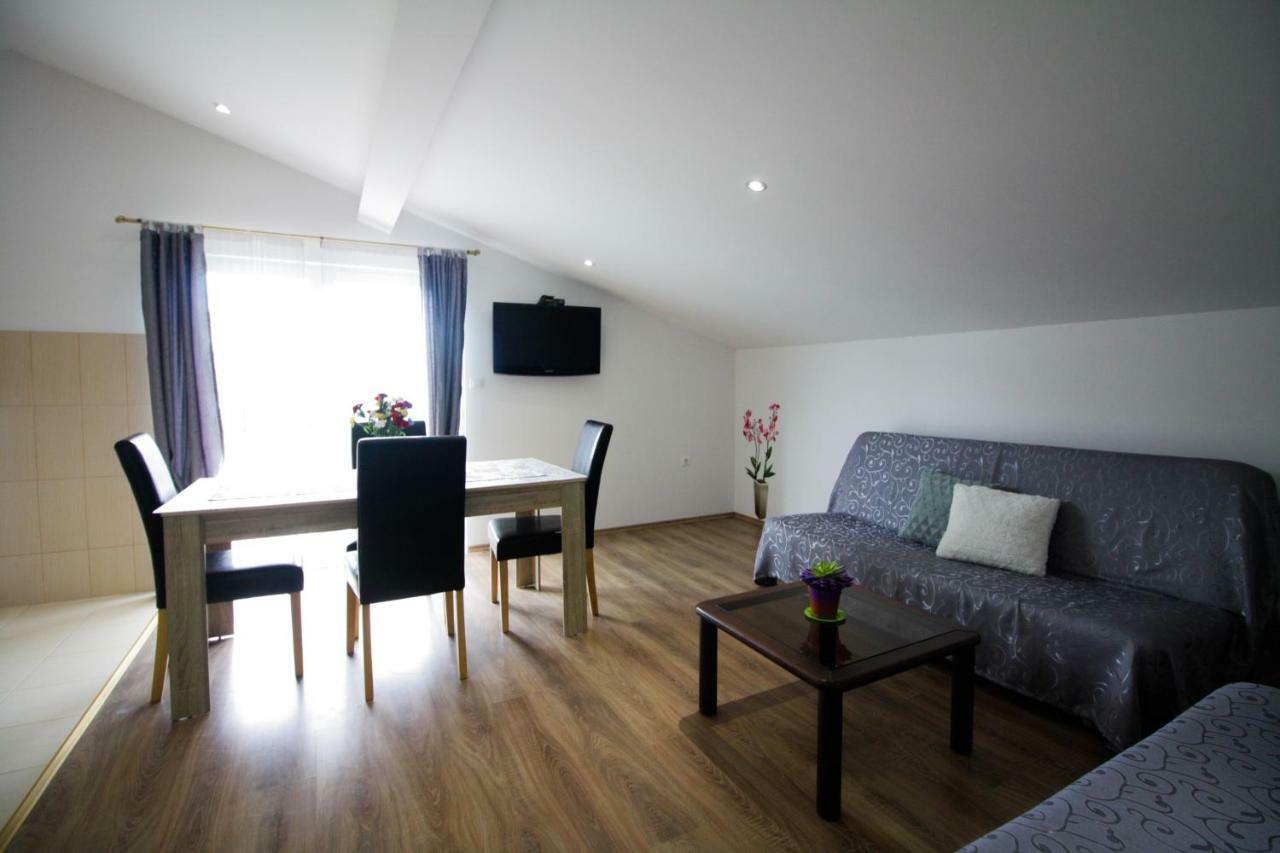 Sebi Apartment 300 M From Beach Rovinj Exterior foto