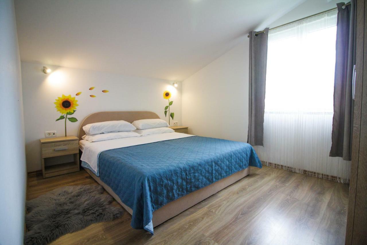 Sebi Apartment 300 M From Beach Rovinj Exterior foto